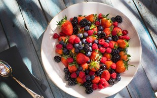 Izziv prehranskega strokovnjaka: V prehrano vnesite več zelenjave in jagodičja