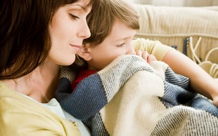 Kako se z otrokom pogovoriti o koronavirusu: 8 pomembnih nasvetov za starše