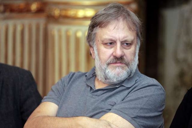 Slavoj Žižek: "Z muko bomo morali zgraditi drugačno normalnost"