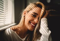 Teh 7 stvari vas lahko naredi (še) privlačnejše
