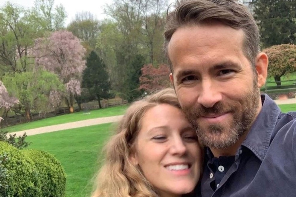 RYAN REYNOLDS in BLAKE LIVELY Priljubljen zvezdniški par je znan po tem, da rad zbija šale na račun drug drugega. …