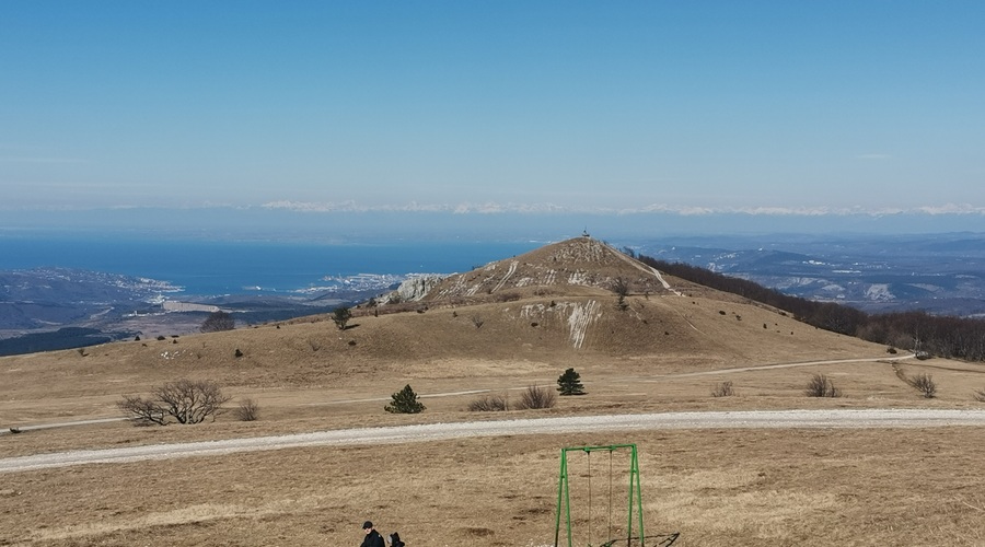 Ideja za družinski izlet: Slavnik - prijeten vzpon v naravni park s čudovitimi razgledi (foto: DDD)