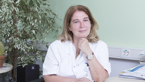 Doc. dr. Jana Brguljan Hitij: “Redno merjenje krvnega tlaka je edina možnost, da izvemo za visok pritisk in preprečimo hude posledice”