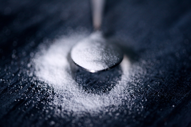BEL SLADKOR Mogoče že sami veste ali ste opazili pri sebi, da bel sladkor povzroča akne, na dolgi rok pa …