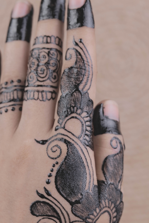 PRSTI Tatujev na prstih se pogosto lotevajo zelo izkušeni izdelovalci tatujev, saj zahtevajo prefinjenost in natančnost. Če imate tatu na …