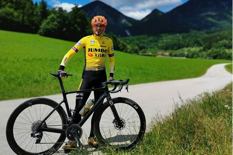 Robert Kranjec se je s kolesom podal na kar 364 kilometrov dolgo pot – z Goričkega v Piran (foto: Instagram Robert Kranjec)