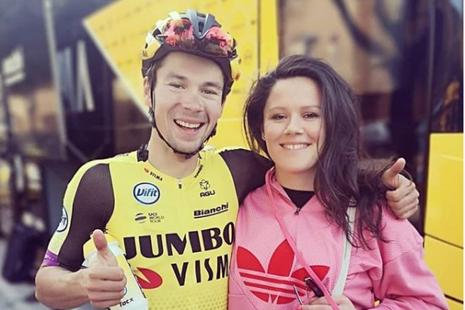 Lora Klinc, dekle Primoža Rogliča, napisala knjigo - Kilometer nič