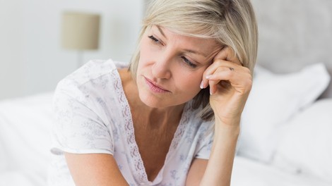 To je eden pogostejših znakov, ki opozarja na začetek obdobja menopavze  – a prav tako pogosto spregledan