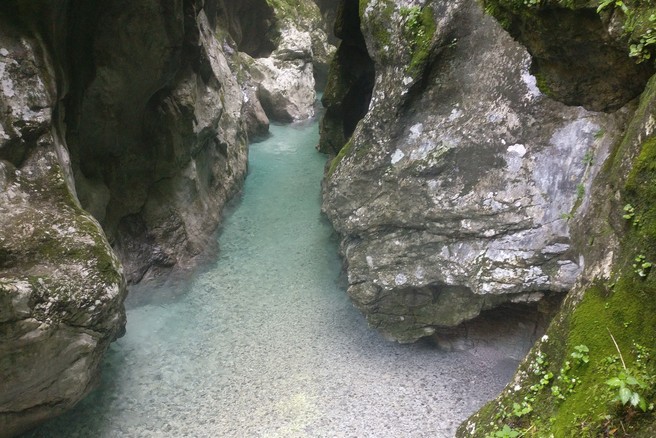 Za pustolovce: soteske in korita po Sloveniji, ki jih morate nujno obiskati!