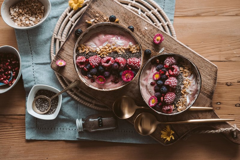 Tako pripravite fantastičen zajtrk: kosmiči, slastni prelivi, posipi in drugi namigi (foto: Taryn Elliott | Pexels)