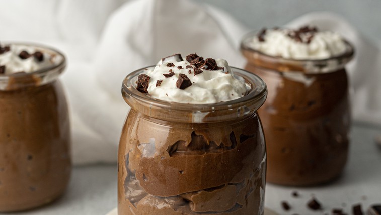 Recept: domač čokoladni puding (brez sladkorja!) + 2 dodatna recepta za čokoholike (foto: Unsplash / Sarah Gualtieri)
