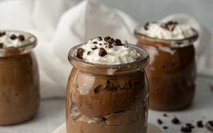 Recept: domač čokoladni puding (brez sladkorja!) + 2 dodatna recepta za čokoholike