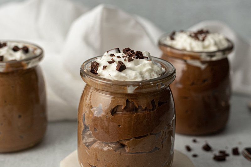 Recept: domač čokoladni puding (brez sladkorja!) + 2 dodatna recepta za čokoholike (foto: Unsplash / Sarah Gualtieri)