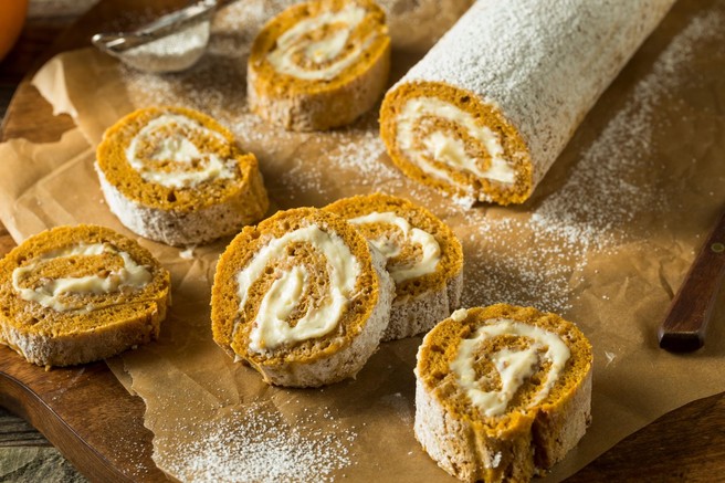 Jesenski recept: bučna rulada s sirnim nadevom