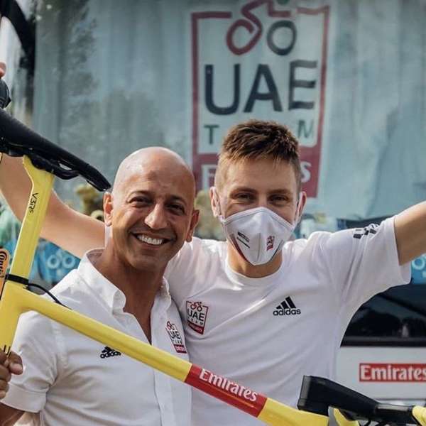 Tudi Španec Matxin Joxean Fernandez je navdušen nad Pogačarjem. Športni direktor ekipe UAE Emirates pravi, da Komendčan ne pozna strahu.