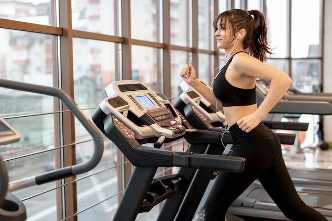 Pesmi DJ UMEKA, ki jih preprosto moraš dodati na svojo fitnes playlisto!