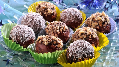 Recept za božanske čokoladne kroglice (pripravljene v 10 minutah!)