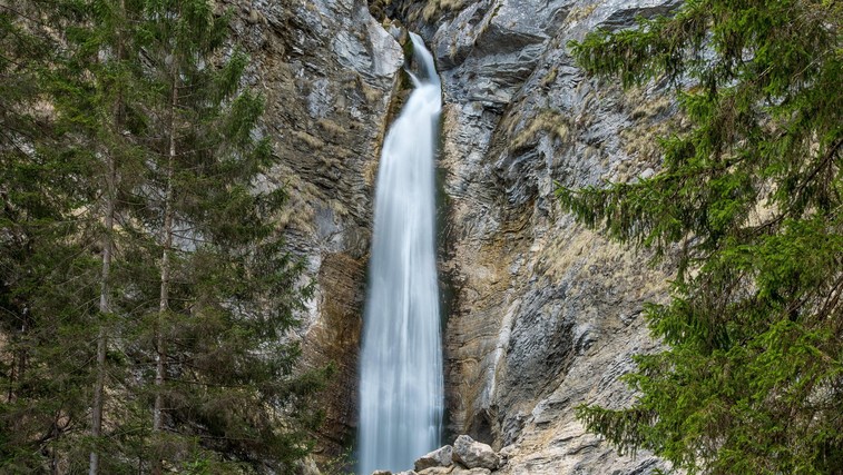 Izlet na Gorenjsko: gozd Martuljek v jesenskih barvah in Martuljški slapovi (foto: profimedia)
