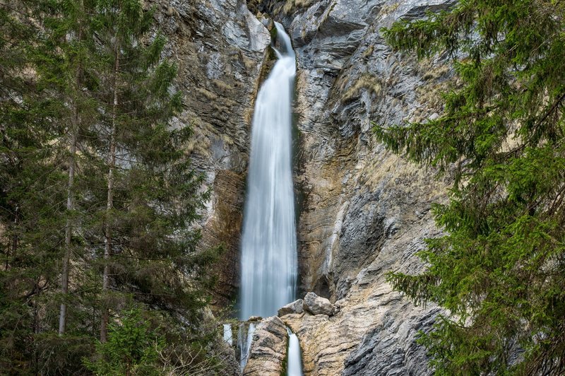 Izlet na Gorenjsko: gozd Martuljek v jesenskih barvah in Martuljški slapovi (foto: profimedia)