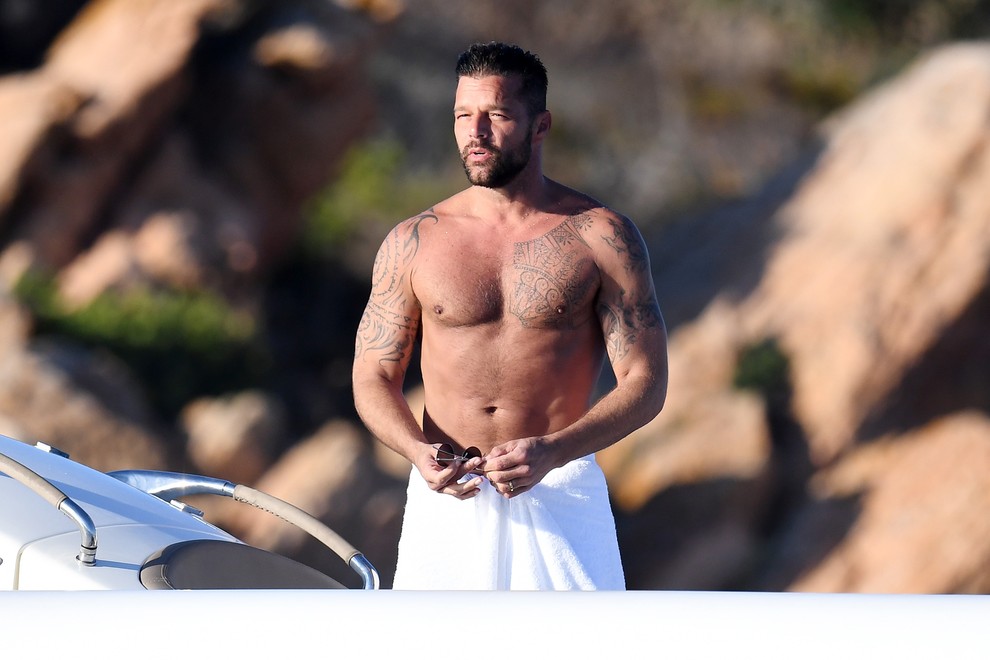 Ricky Martin, 48 let Slavni portoriški pevec, ki je od leta 2016 poročen s sirskim slikarjem Jwanom Yosefom, ima še …