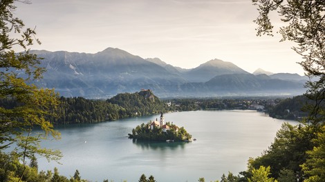 Ideja za izlet: Blejsko jezero, slovenski biser v objemu Alp