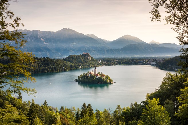 Ideja za izlet: Blejsko jezero, slovenski biser v objemu Alp