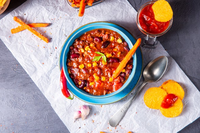 Teksaško mehiška pikantna enolončnica za mrzle dni - chili con carne (Recept!)