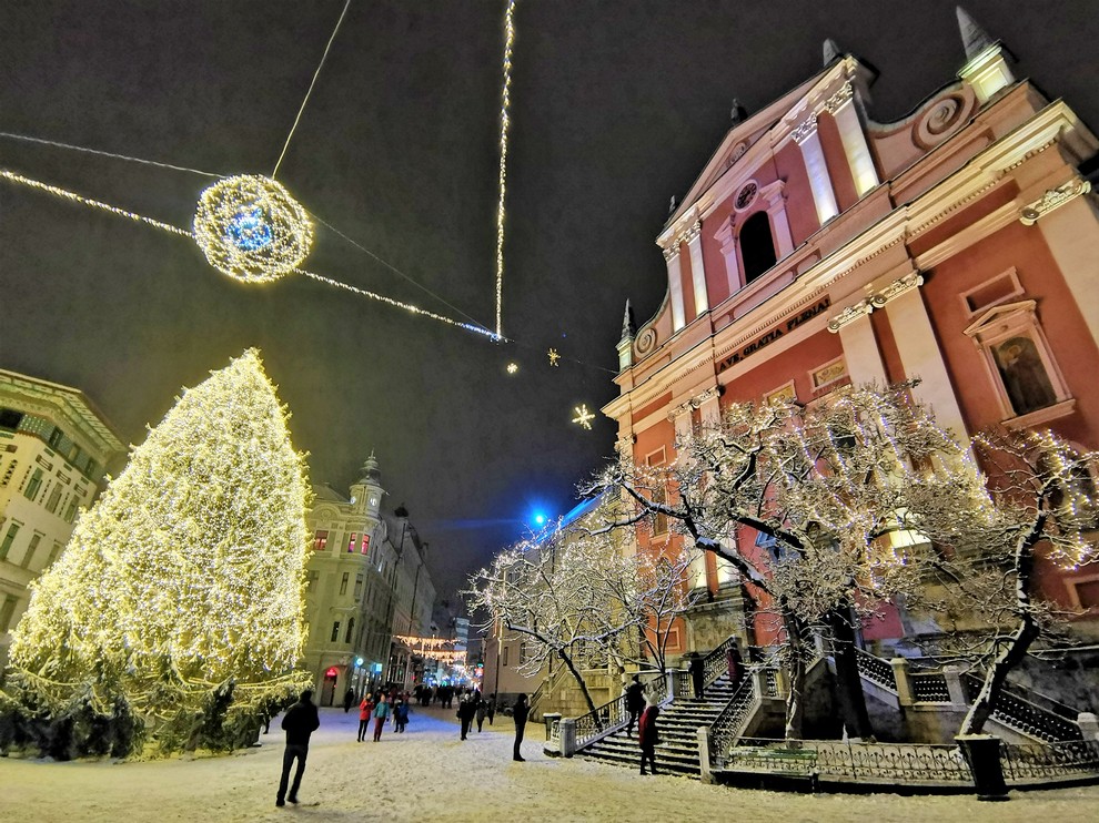 Vse se začne na "Prešercu" in mimogrede - vse najboljše dragi France Prešeren - danes, 3. decembra, bi praznoval 220. …