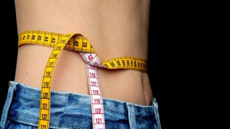 Preprost in učinkovit način, kako izgubiti kilograme (in se ne zrediti nazaj!)
