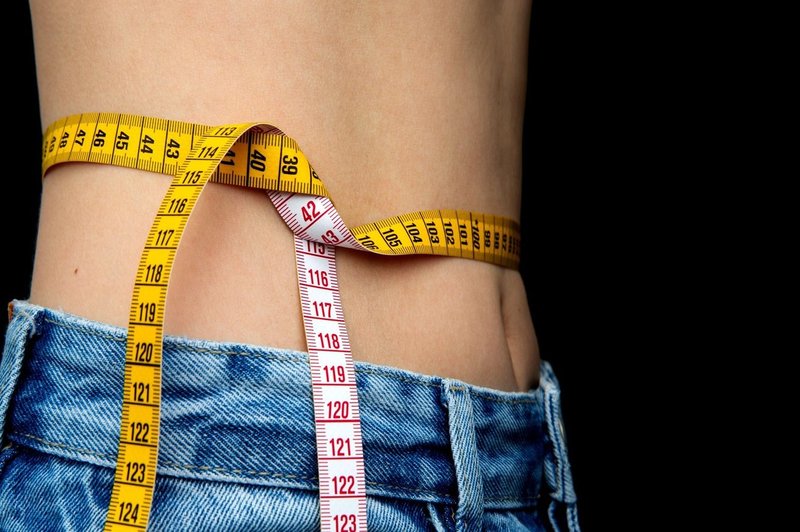 Preprost in učinkovit način, kako izgubiti kilograme (in se ne zrediti nazaj!) (foto: Profimedia)