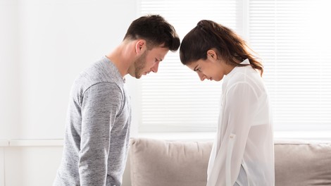 4 toksična vedenja, ki se parom zdijo normalna (a lahko razdrejo razmerje)