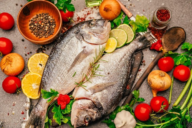 Keto dieta je v trendu, stroka pa jo je proglasila za eno najslabših!