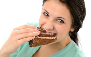 Komaj krotite apetit? 7 nasvetov za zaviranje prevelike lakote