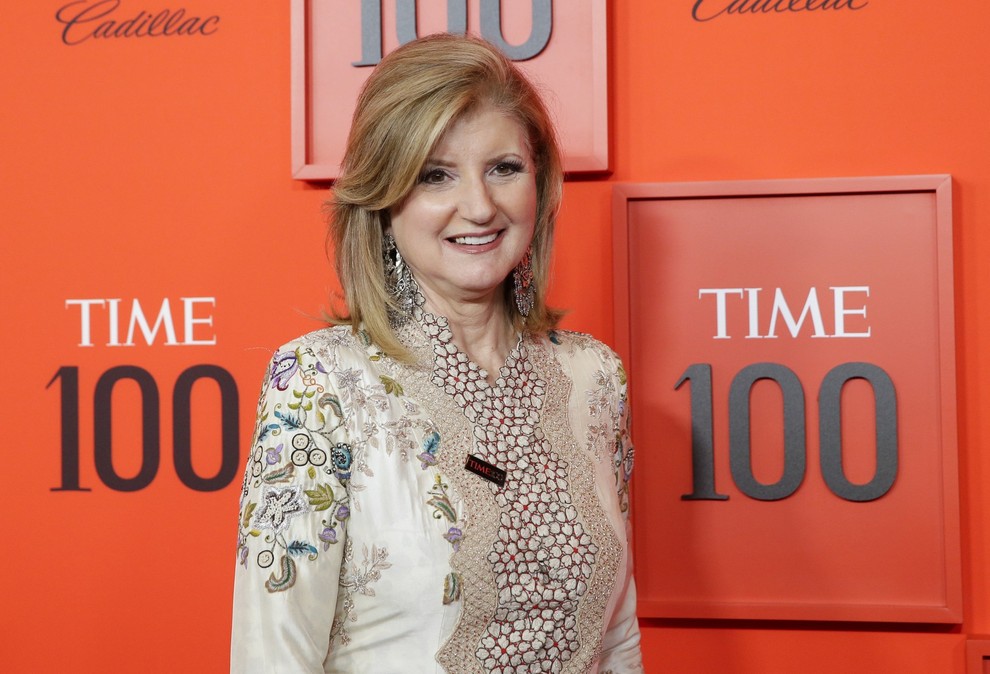 ARIANNA HUFFINGTON Arianna Huffington je ustanoviteljica zelo dobro znanega The Huffington Post in platforme Thrive Global. ● KAKŠNA JE NJENA …