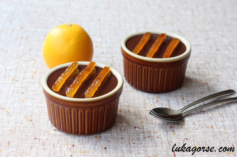 Recept za čokoholike: Čokoladno pomarančna tortica (brez sladkorja!) (foto: Luka Gorše (Superjedi za superljudi))