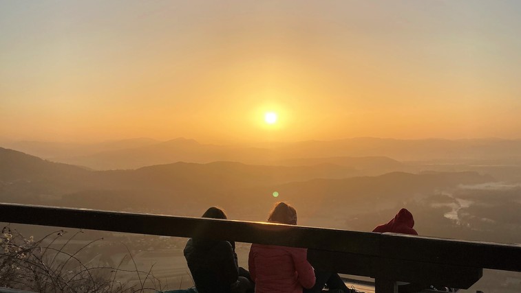 5 razlogov, zakaj je vredno ujeti sončni vzhod na Šmarni gori (foto: DDD)