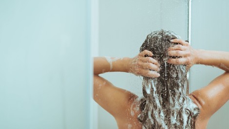 6 napak, ki jih delate pri umivanju las