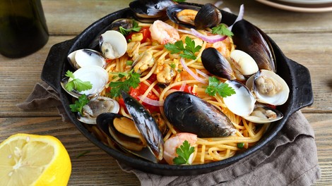 Recept: Špageti z morskimi sadeži