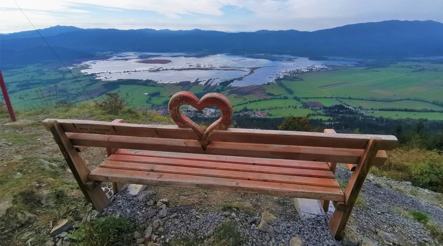 Klopce ljubezni po Sloveniji: ste jih že odkrili? Dodajamo zemljevid in nekaj najbolj priljubljenih!  #klopcaljubezni  #benchoflove (foto: DDD)