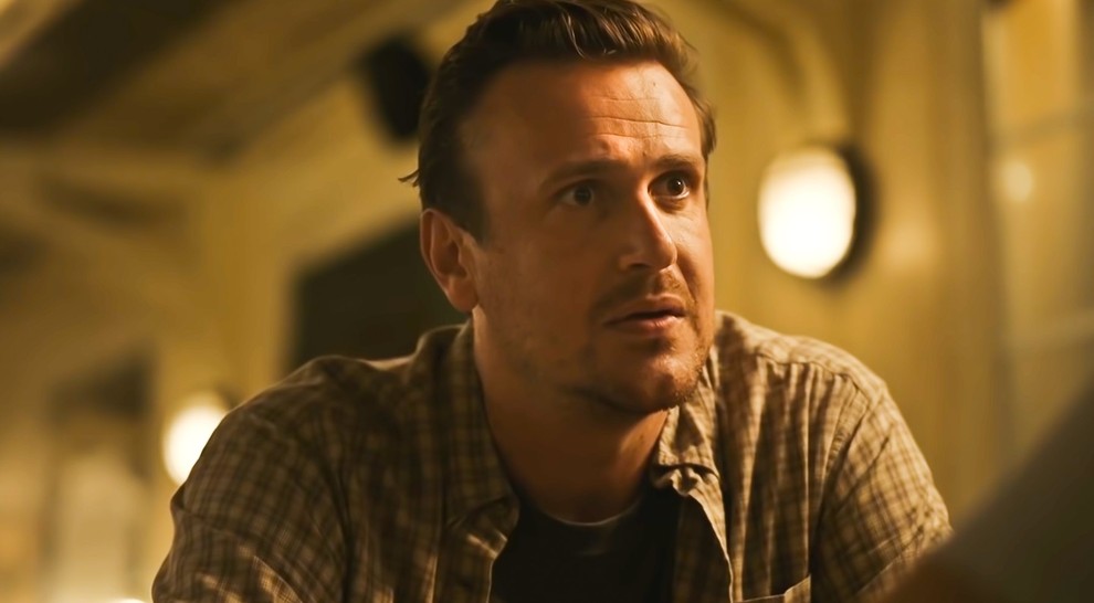 JASON SEGEL Morda se ga spomnite iz serije Kako sem spoznal vajino mamo (How I Met Your Mother) ali pa …