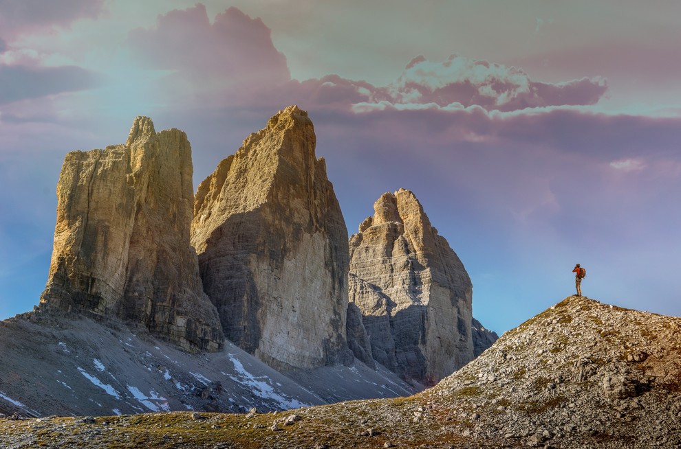 Tre Cime di Lavaredo, Dolomiti, Italija Krožna pohodniška pot Trije vrhovi Lavareda, ki ne zahteva pretiranega vzpona, je dolga približno …