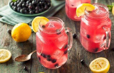 Tako pripravite osvežilno aromatično limonado (5 noro dobrih okusov)
