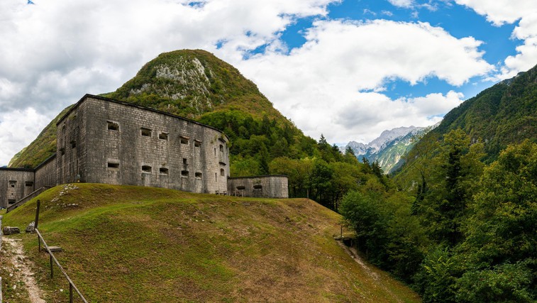 Ideja za izlet: Po krožni poti do mogočne trdnjave Kluže in Fort Hermann (foto: Profimedia)