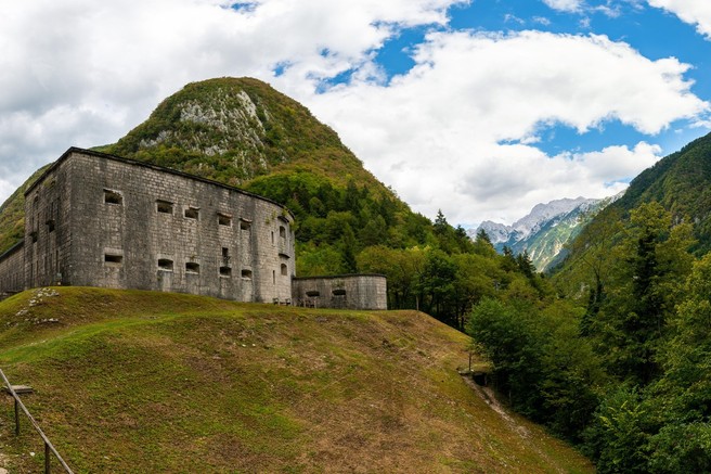 Ideja za izlet: Po krožni poti do mogočne trdnjave Kluže in Fort Hermann