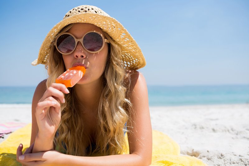 5 idej za slastne in zdrave prigrizke, ki jih lahko nesete na plažo (foto: Profimedia)