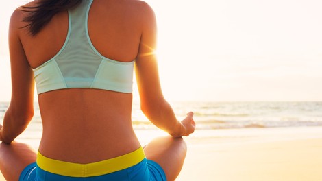 4 nasveti, kako na dopustu dan začeti z jutranjo telovadbo