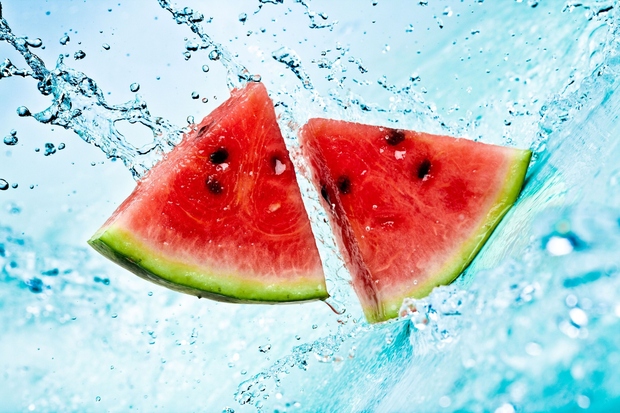 HIDRACIJA Deloma je tudi to razlog, da si lubenico privoščite na vroč poletni dan, kajne? Sestavljena je namreč iz 90 …