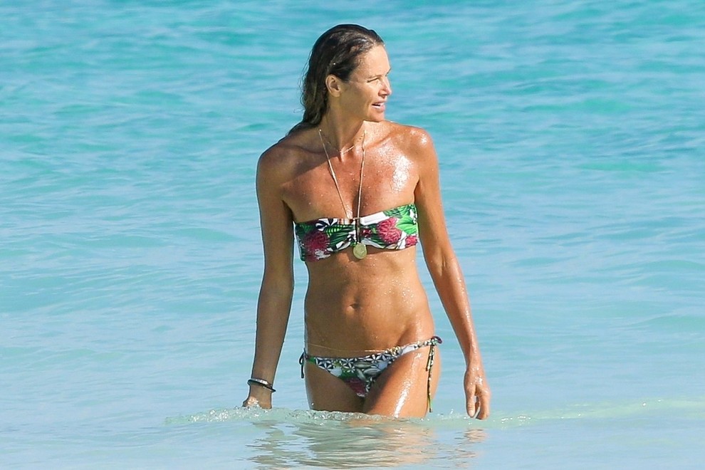 Elle Macpherson, 57 let Naj tudi osvežilne pijače in prigrizki delajo vam v prid. Namesto koktejla si na primer privoščite …