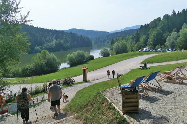 Ideja za izlet: Gradiško jezero – sprehod in za osvežitev ledena kava