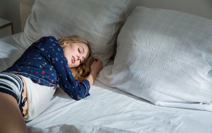 Ali lahko tudi preveč spimo? In zakaj sploh spimo?